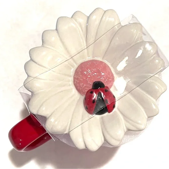 Rae Dunn LOVE BUG Ceramic Mug with Flower/Ladybug Topper Red/White - Picture 3 of 16